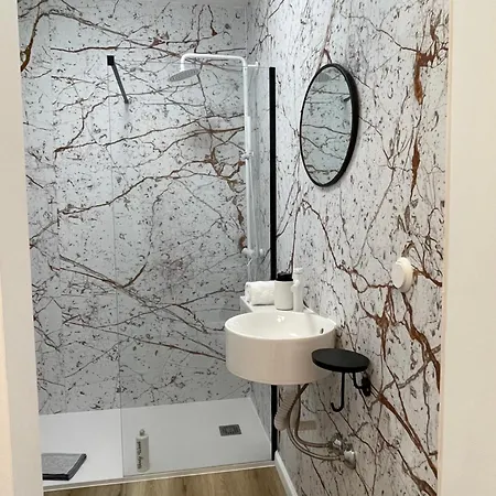 Via Polonia - Boutique Corfu Couette-café 4*